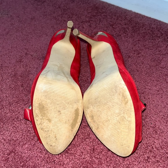 Open Toe Guess Heels - Picture 3 of 4